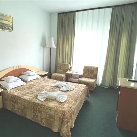 Splendid 3* Эфорие-Суд